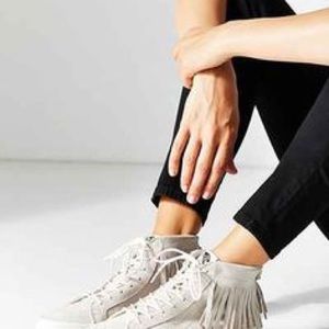 Light grey suede Vans Sk8-HI Moc